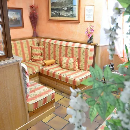 Posta Vecchia Hotel 3*