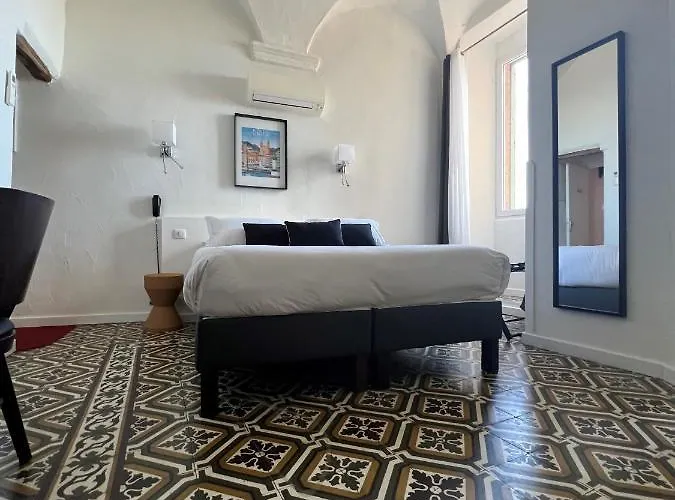 Hotell Posta Vecchia 3*