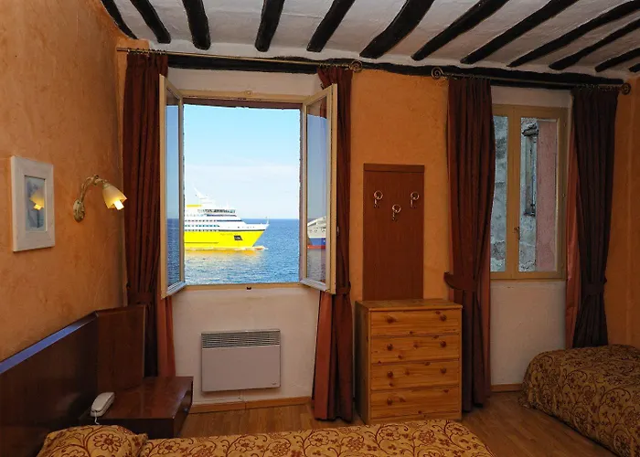 Hotel Posta Vecchia 3*