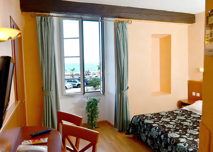 Posta Vecchia Hotel 3*